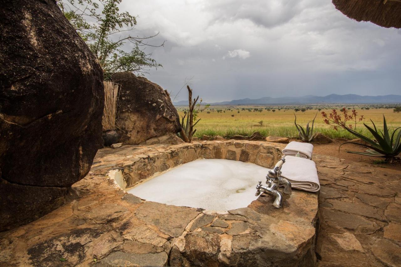 Apoka Safari Lodge Loitanit Bagian luar foto